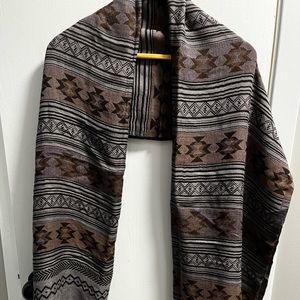 Geometric Patterned Scarf